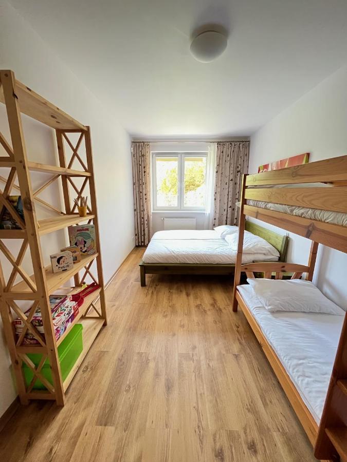Apartament Z Garazem I Ogrodem 科沃布热格 外观 照片