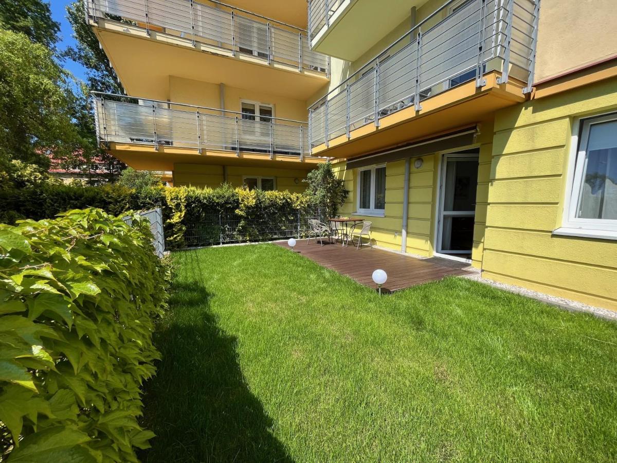 Apartament Z Garazem I Ogrodem 科沃布热格 外观 照片