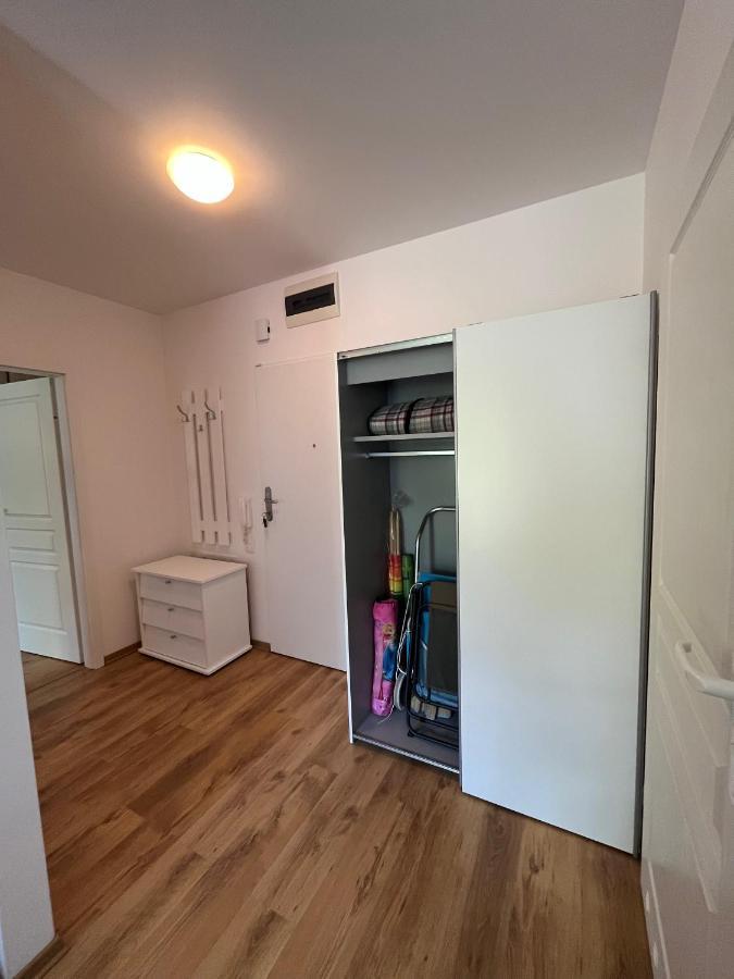 Apartament Z Garazem I Ogrodem 科沃布热格 外观 照片